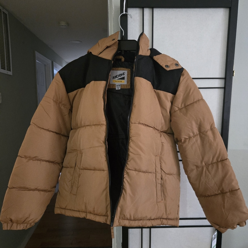 Axcent Outdoor Tan and Black Jacket